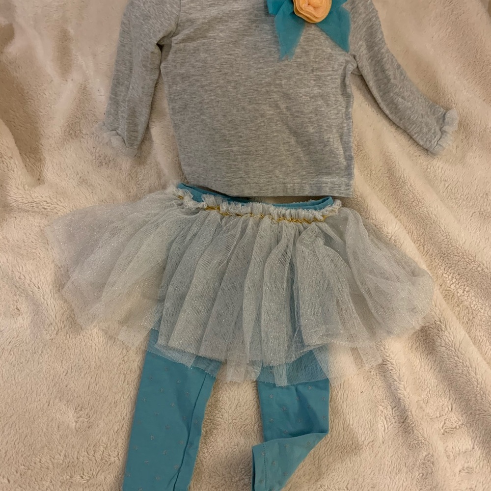 2piece Set - Picture 2 of 2